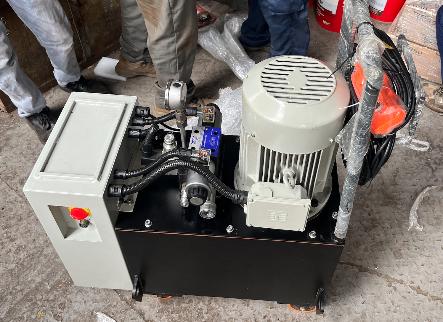 Máy nong ống thuỷ lực Tritorc