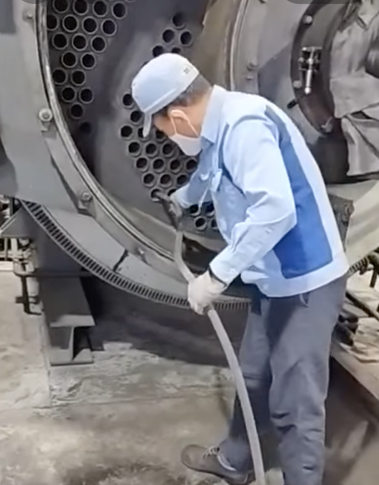 Máy vệ sinh ống lửa Putzmaus model XL