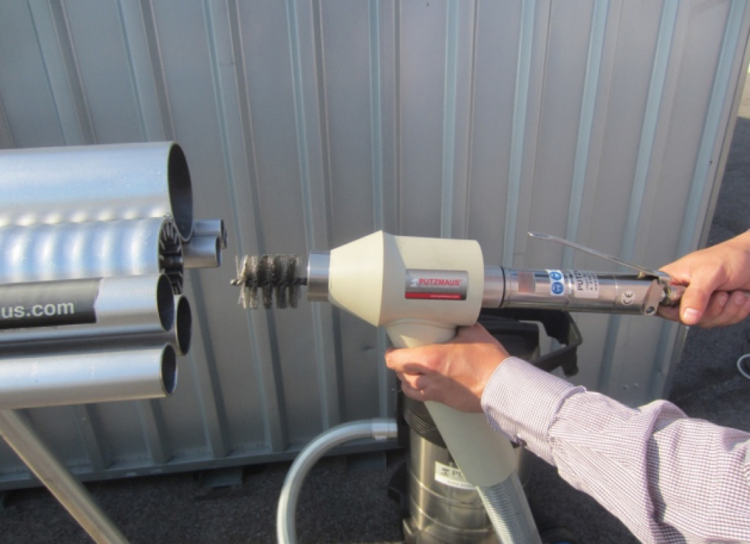 Sử dụng máy putzmaus trong nhà máy.